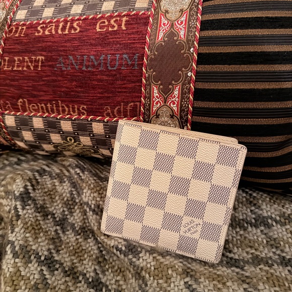 Louis Vuitton Beige and Cream Monogram Wallet NWOT